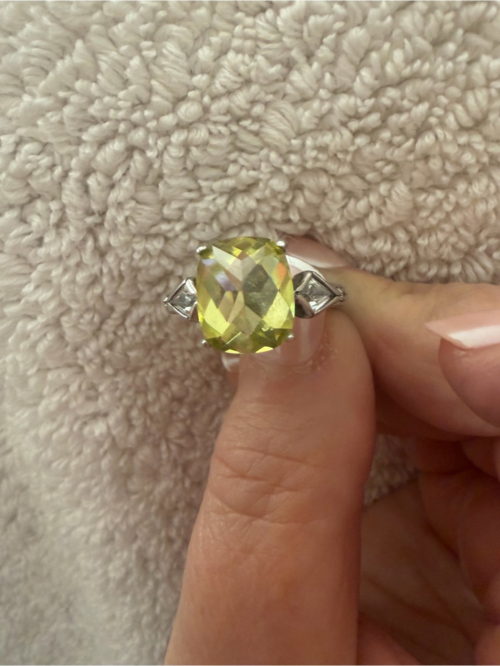 Lemon Yellow Gemstone Cushion Ring in silver size 9 VINTAGE LIKE NEW